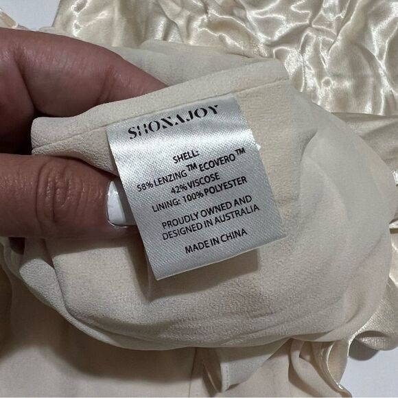 Shona Joy Cream Maxi Dress - Picture 13 of 16